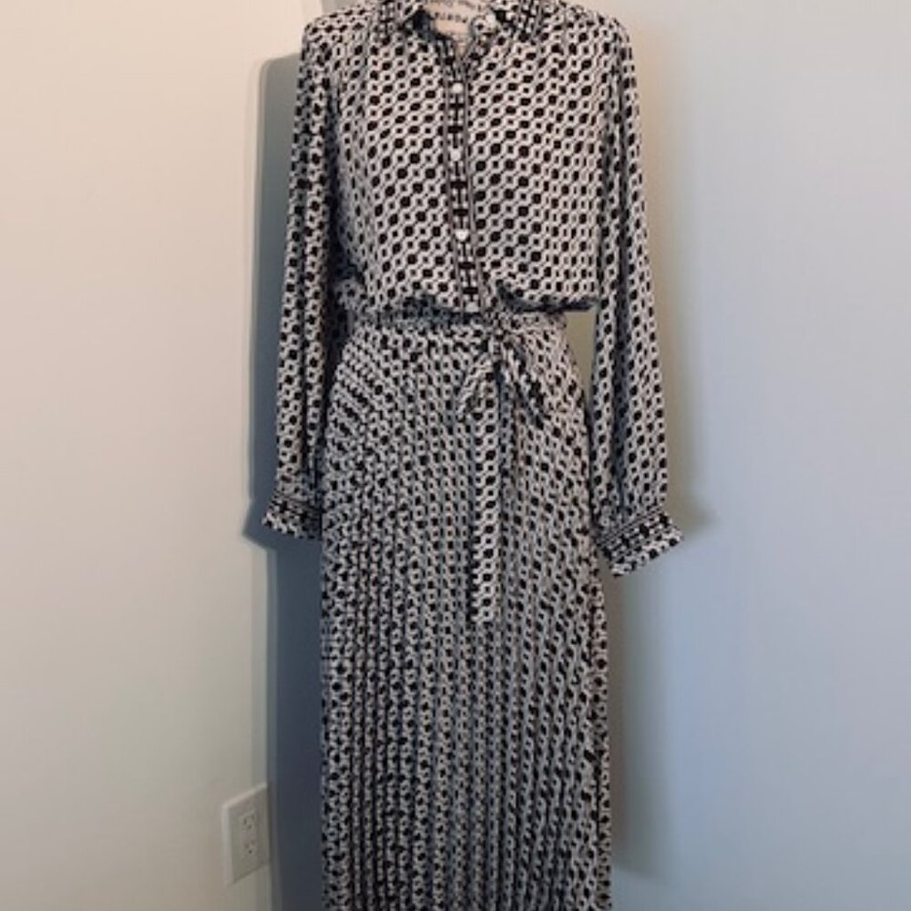 MAX STUDIO LONDON - Long Sleeve Pleated & Belted shirtdress - Ladie's Size M